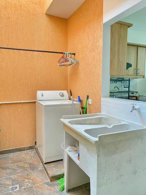 Familiar En Apartment Cartago
